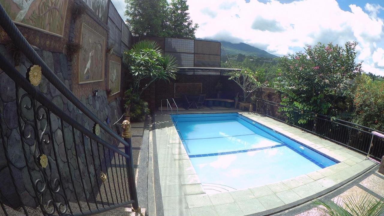 Villa Dira Bogor Kültér fotó