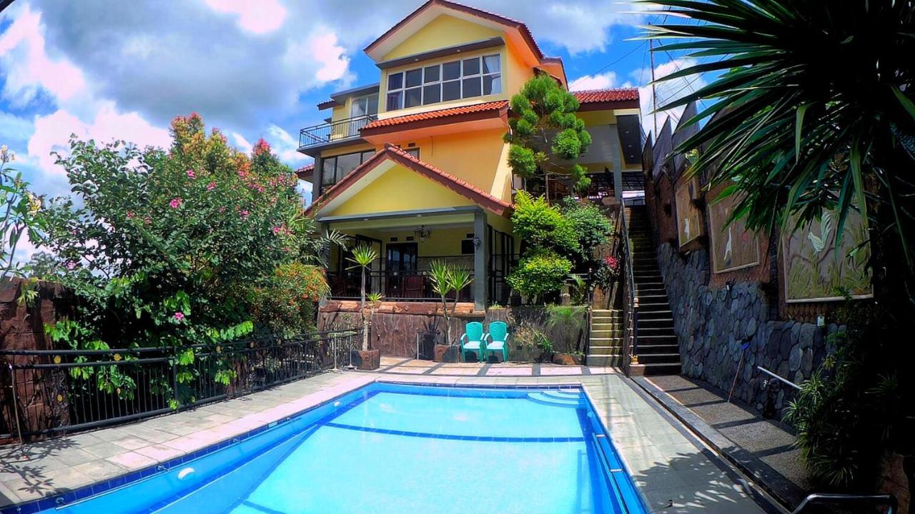 Villa Dira Bogor Kültér fotó